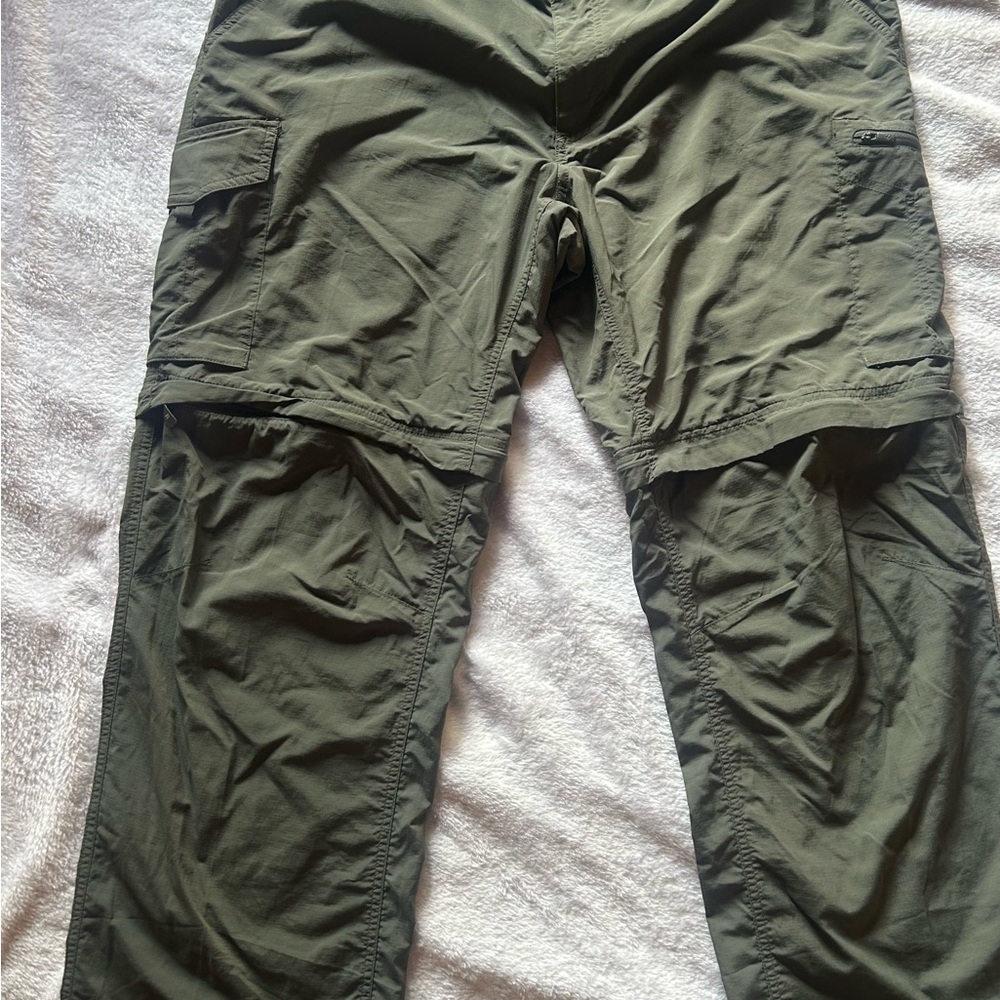 Columbia Forest Green Outdoor Pants Men’s 40x30 Convertible Cargo Pants